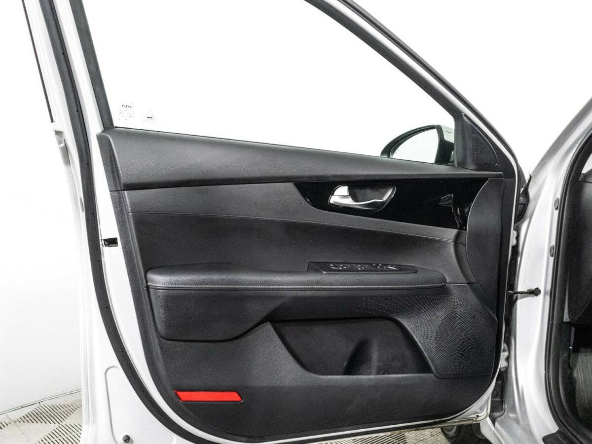 Купить Kia Cerato с пробегом. Фото: #24