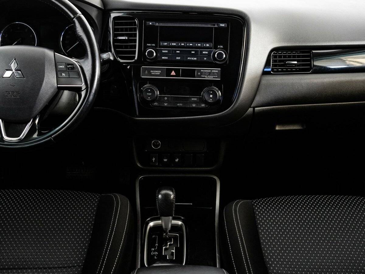 Купить Mitsubishi Outlander с пробегом. Фото: #12