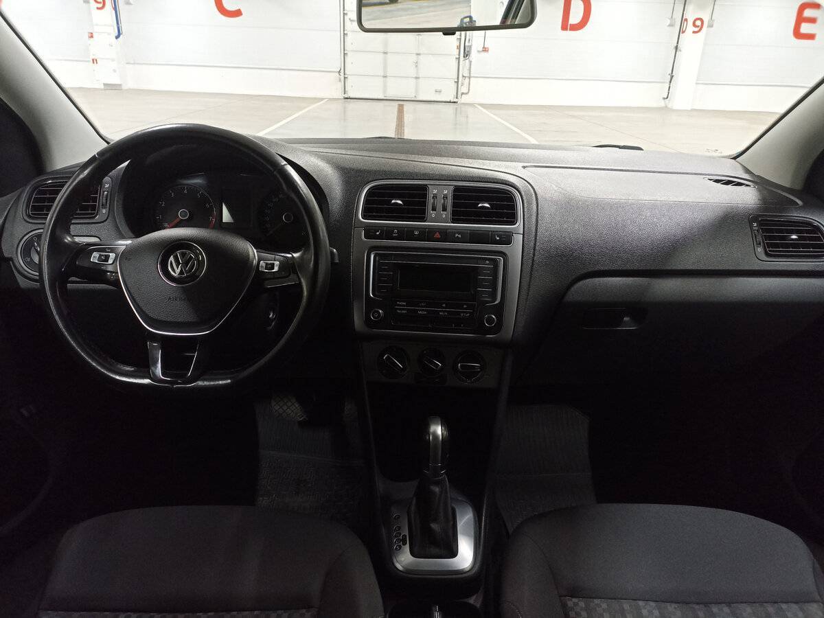 Купить Volkswagen Polo с пробегом. Фото: #13