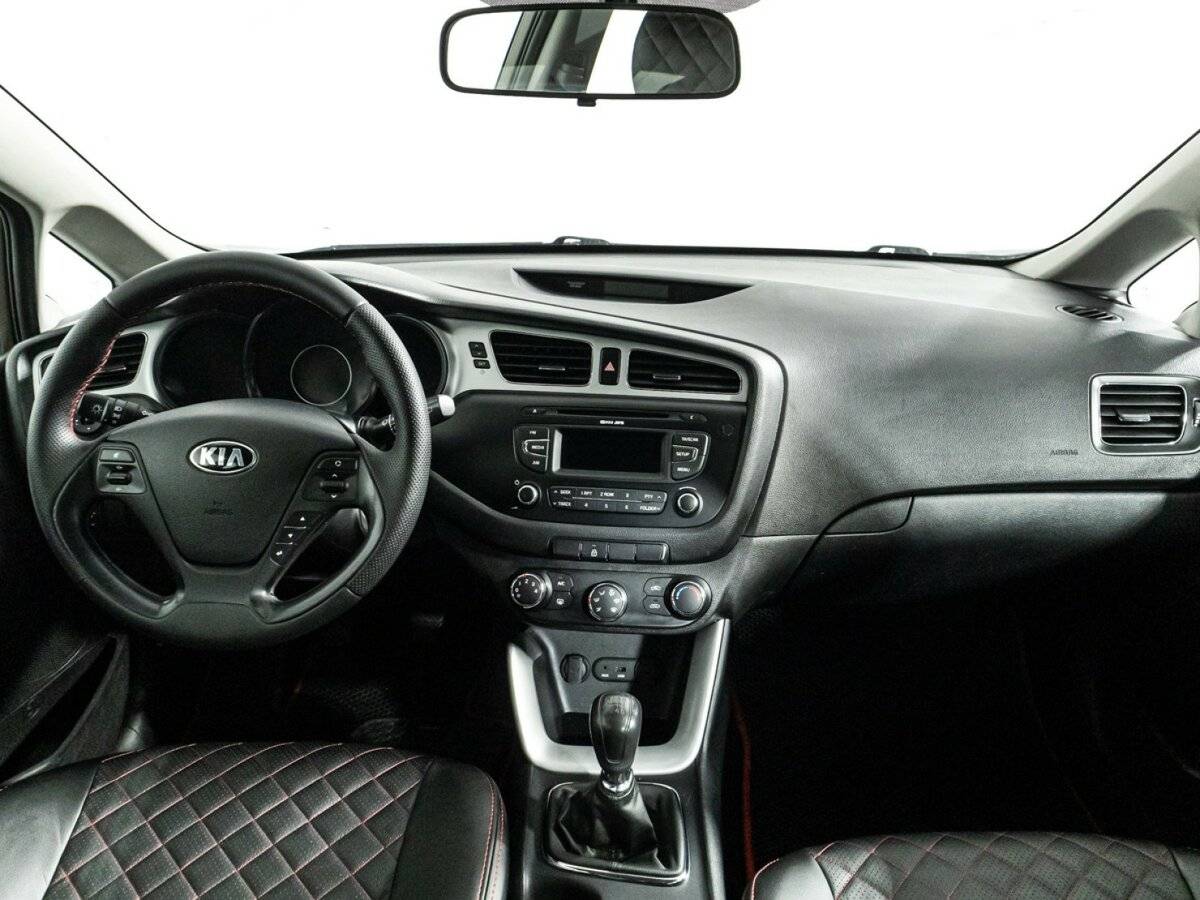 Купить Kia Ceed с пробегом. Фото: #12