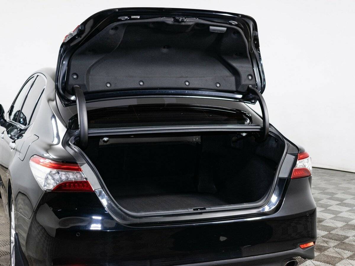 Купить Toyota Camry с пробегом. Фото: #8