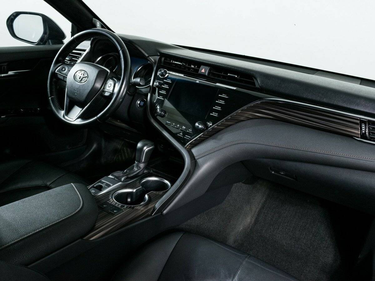 Купить Toyota Camry с пробегом. Фото: #9