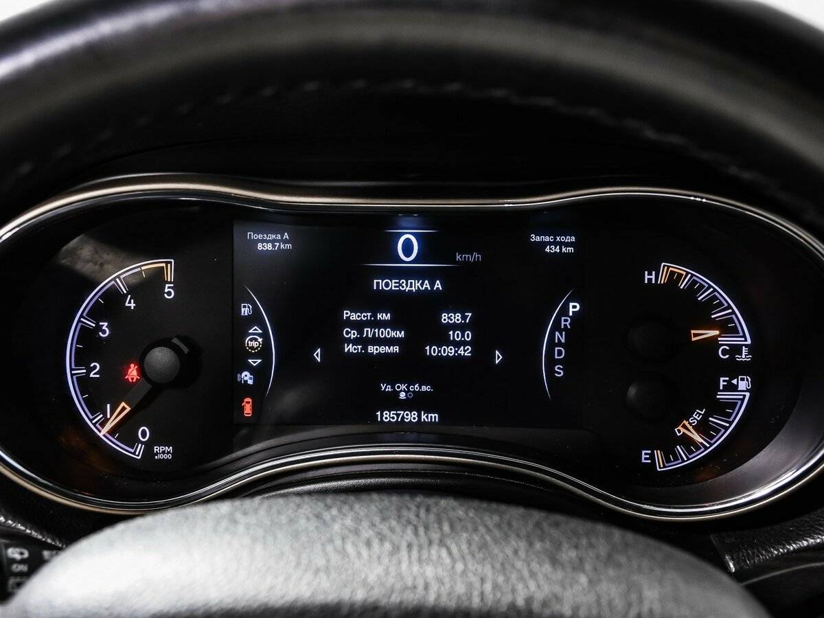 Купить Jeep Grand Cherokee с пробегом. Фото: #9