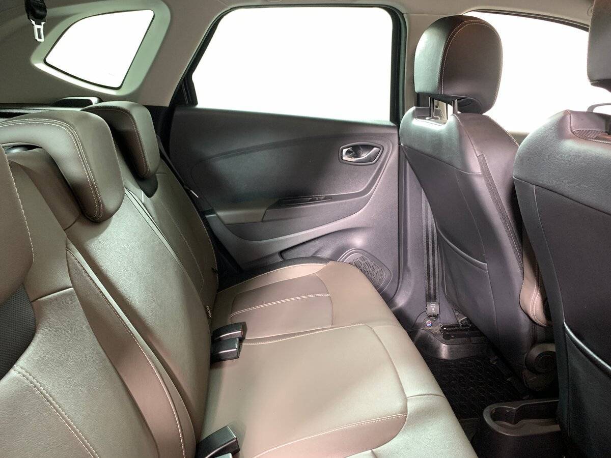 Купить Renault Kaptur с пробегом. Фото: #16