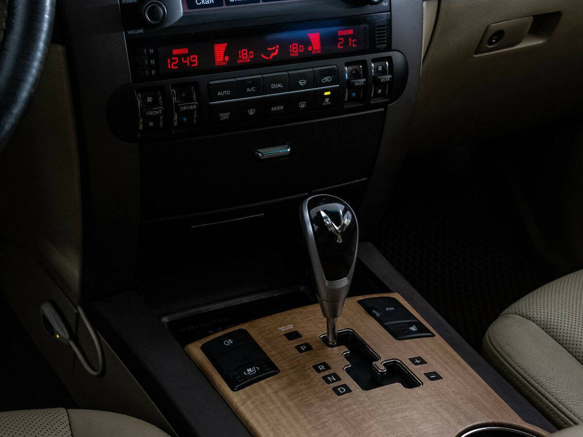 Купить Kia Mohave с пробегом. Фото: #12