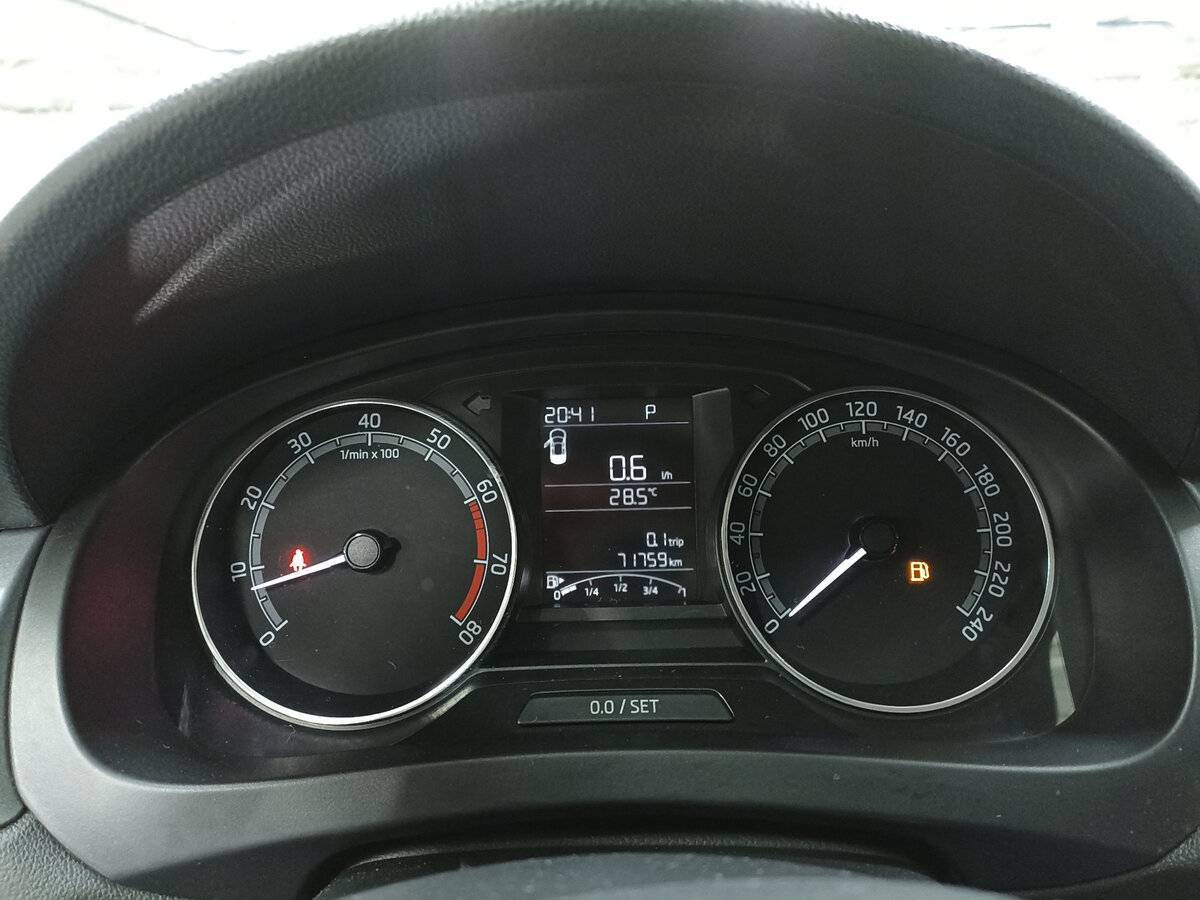 Купить Skoda Rapid с пробегом. Фото: #12