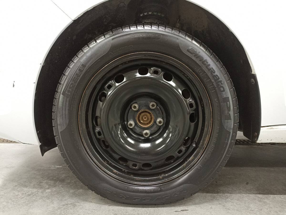 Купить Skoda Rapid с пробегом. Фото: #17