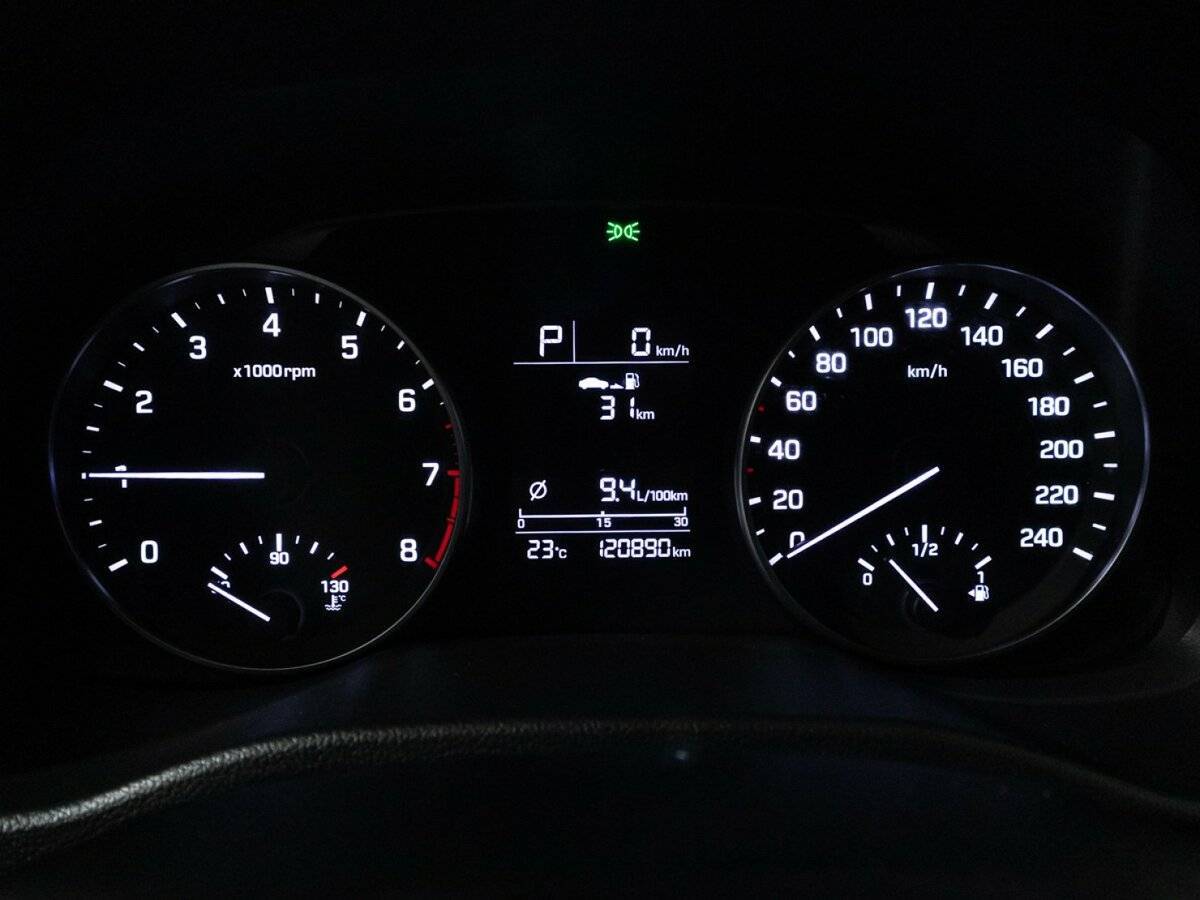 Купить Hyundai Elantra с пробегом. Фото: #11