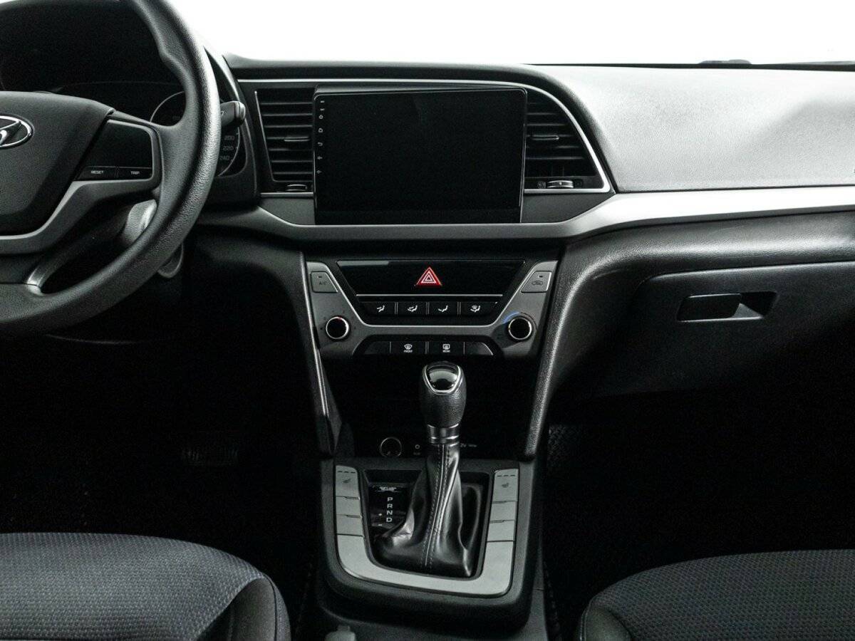 Купить Hyundai Elantra с пробегом. Фото: #13