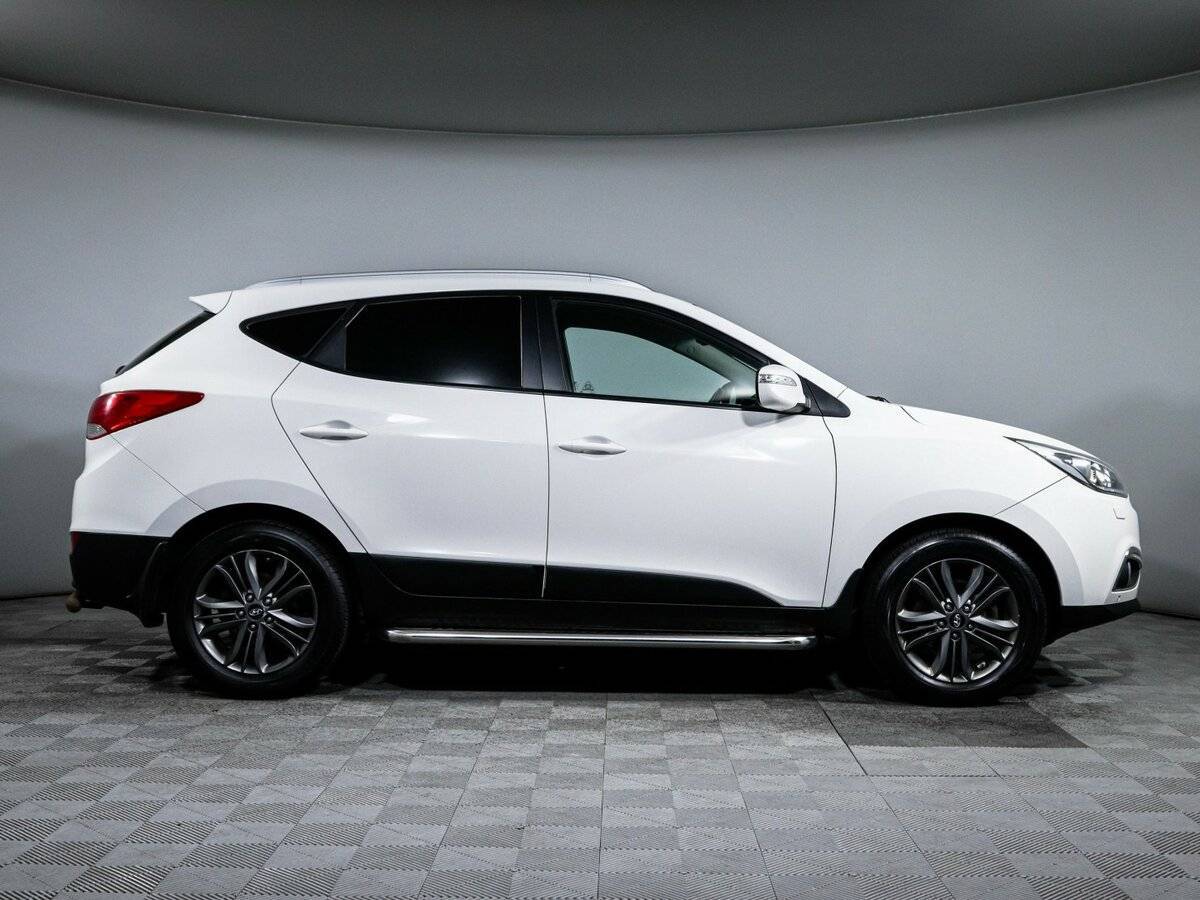 Купить Hyundai ix35 с пробегом. Фото: #3