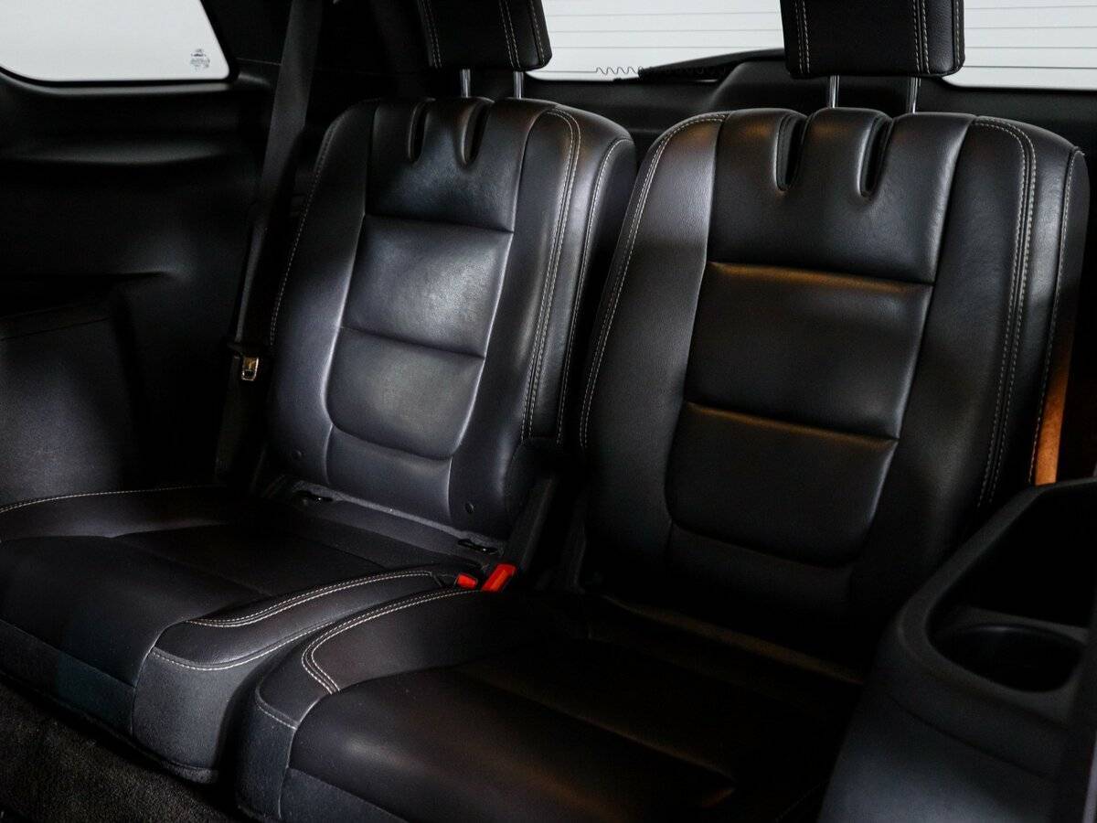 Купить Ford Explorer с пробегом. Фото: #14