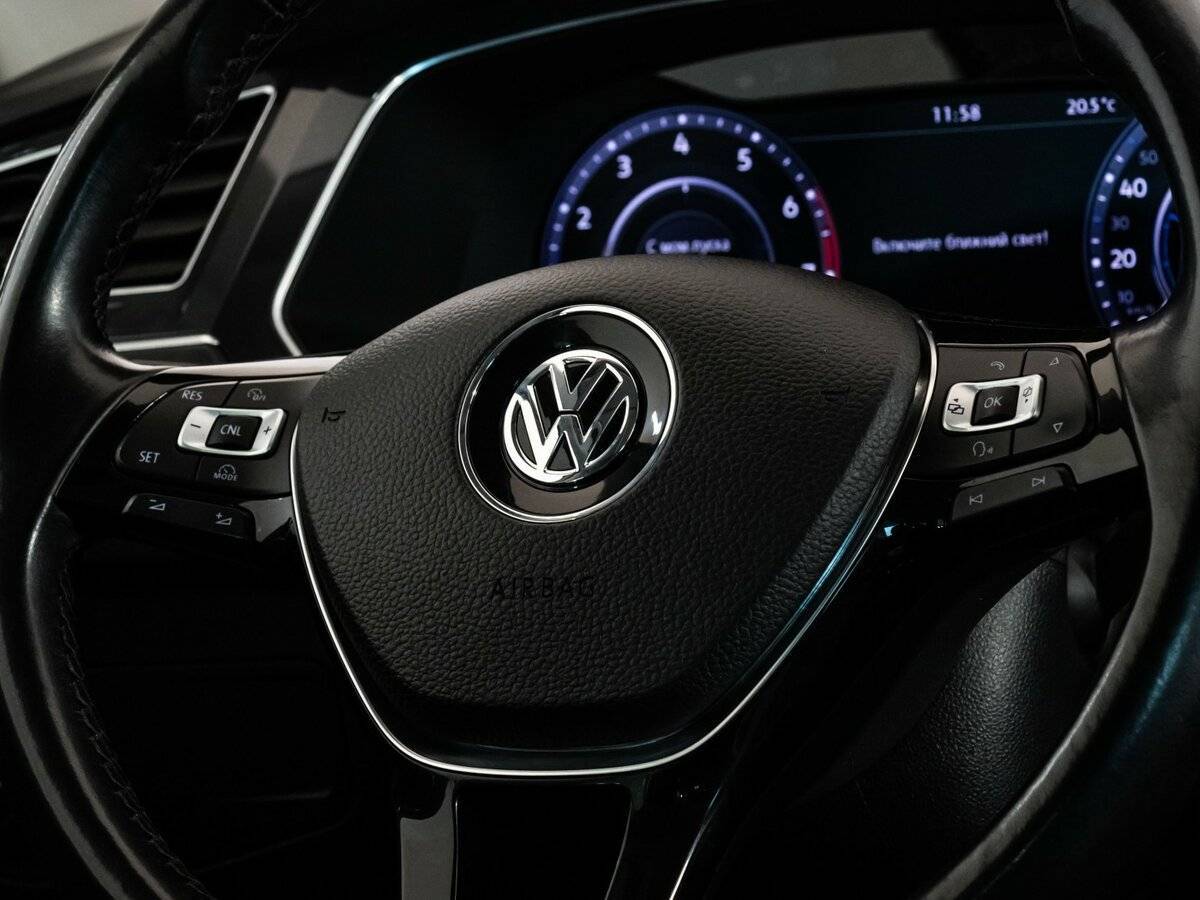 Купить Volkswagen Tiguan с пробегом. Фото: #10