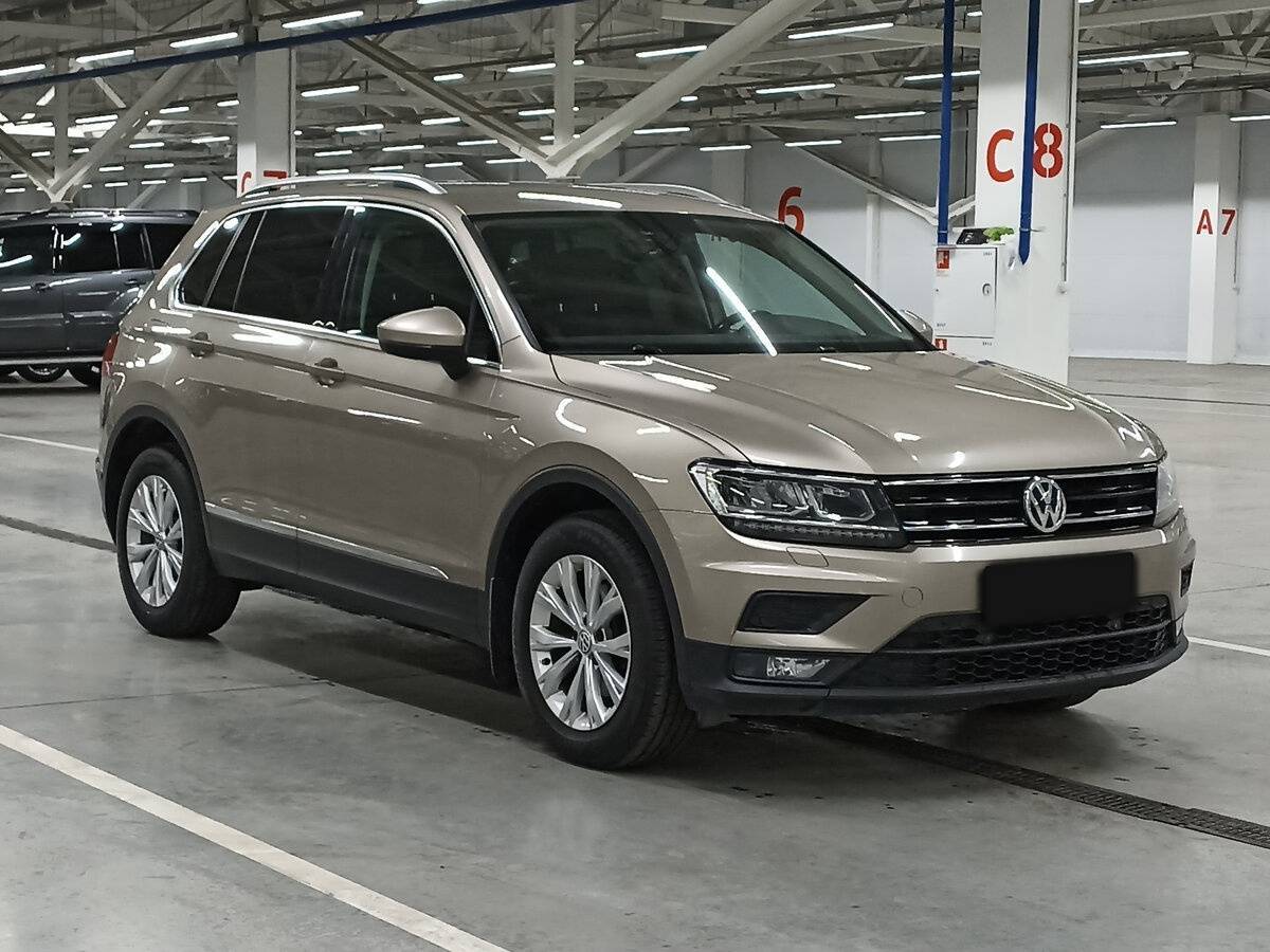 Купить Volkswagen Tiguan с пробегом. Фото: #2