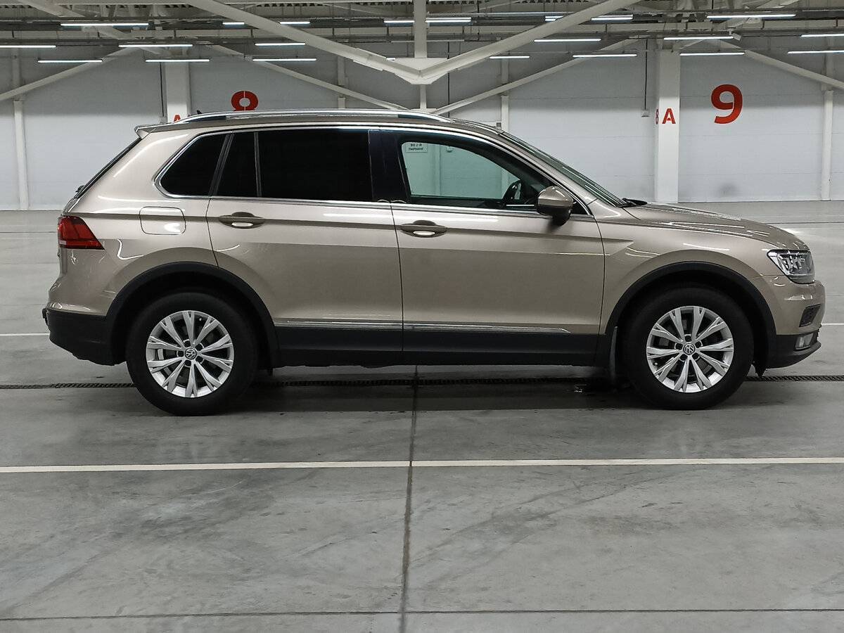 Купить Volkswagen Tiguan с пробегом. Фото: #3