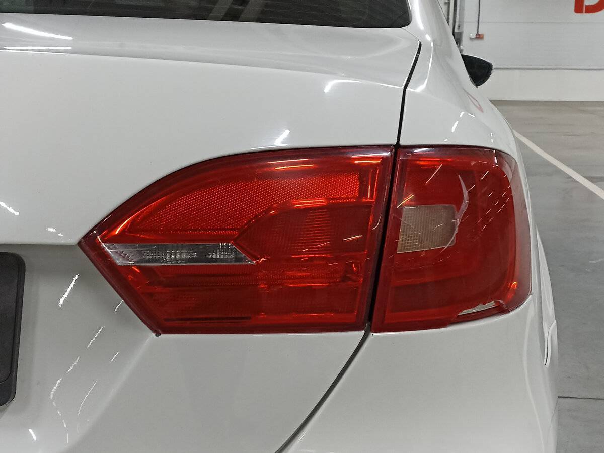 Купить Volkswagen Jetta с пробегом. Фото: #9