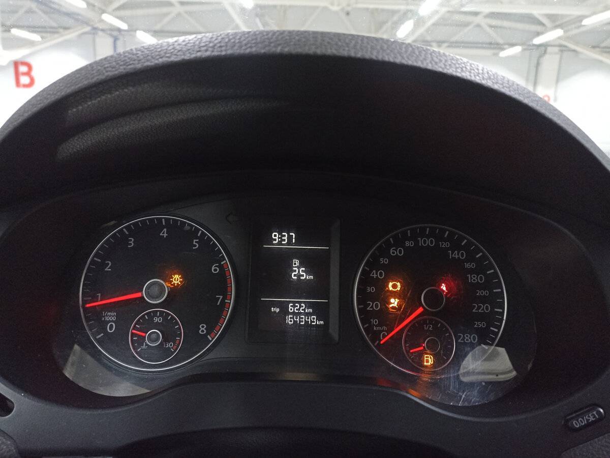 Купить Volkswagen Jetta с пробегом. Фото: #12