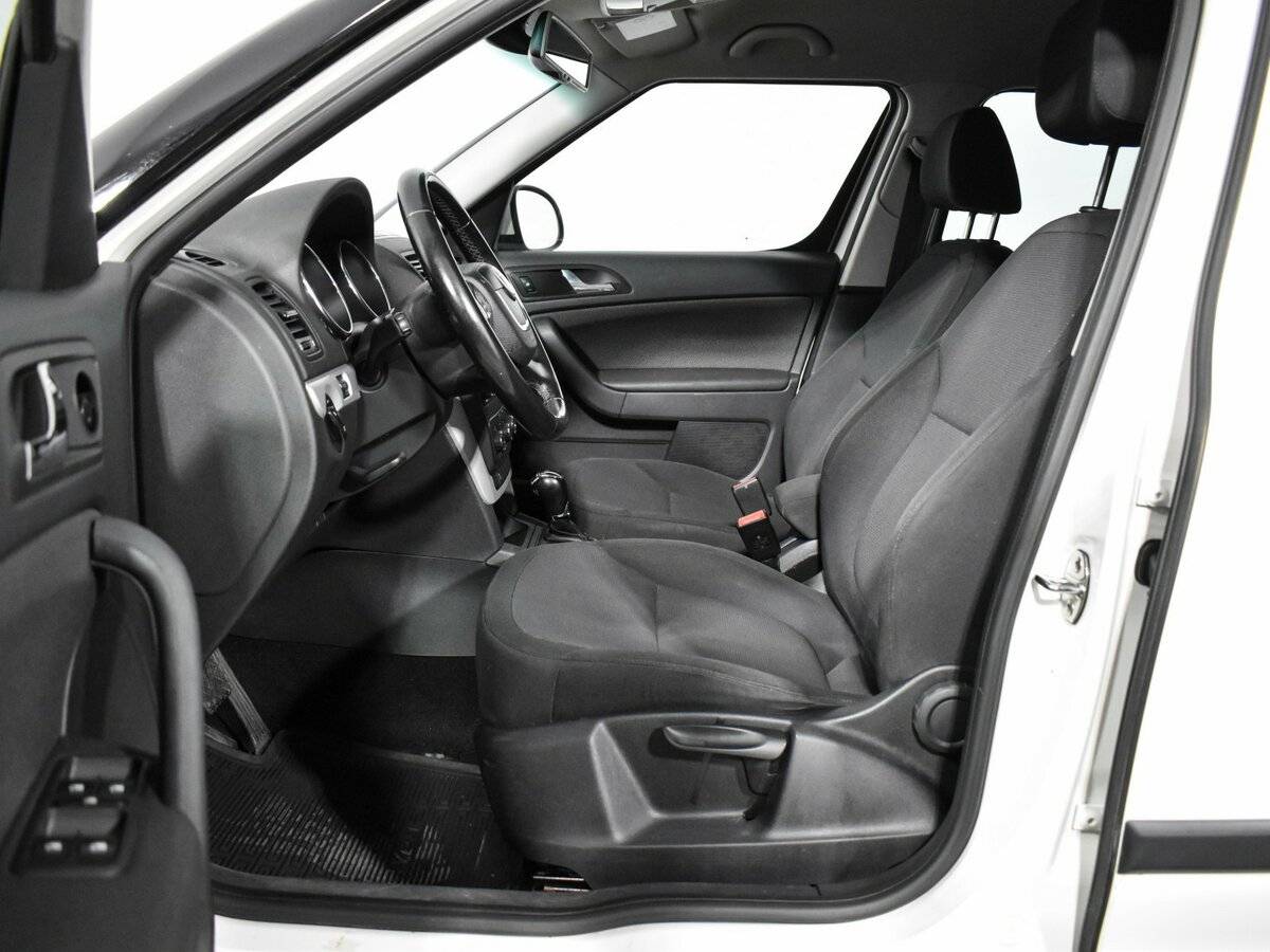 Купить Skoda Yeti с пробегом. Фото: #9