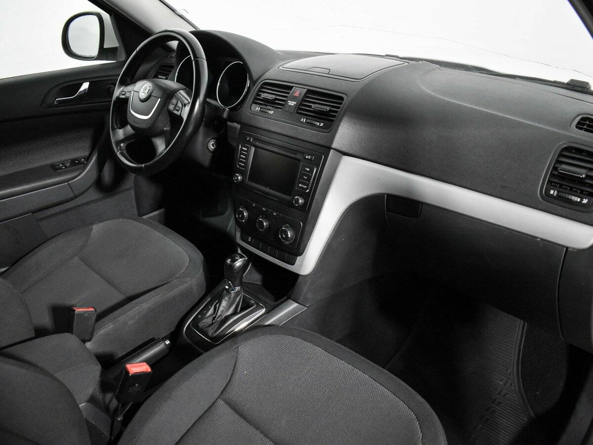 Купить Skoda Yeti с пробегом. Фото: #11