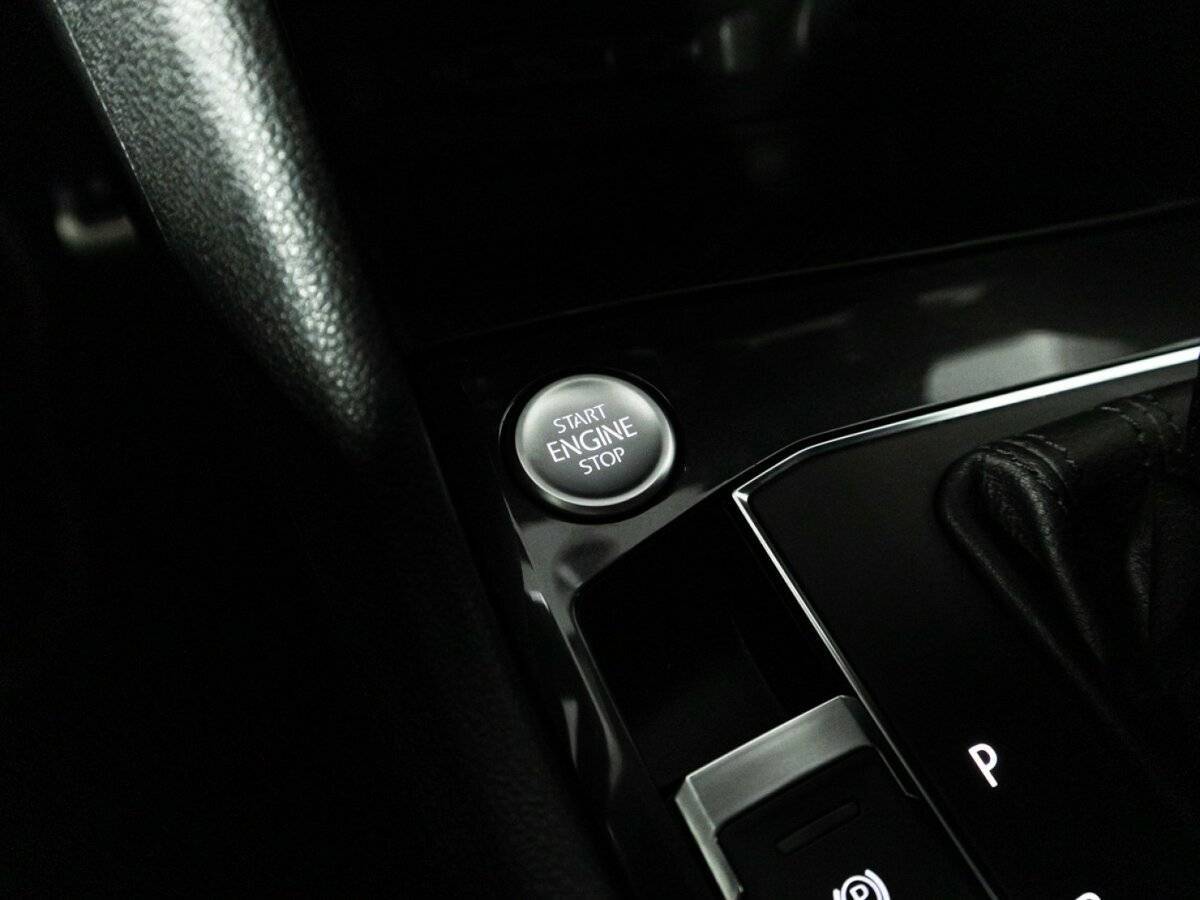 Купить Volkswagen Tiguan с пробегом. Фото: #18