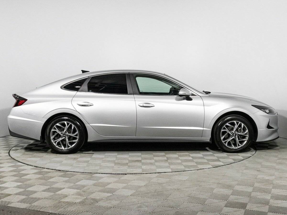 Купить Hyundai Sonata с пробегом. Фото: #3