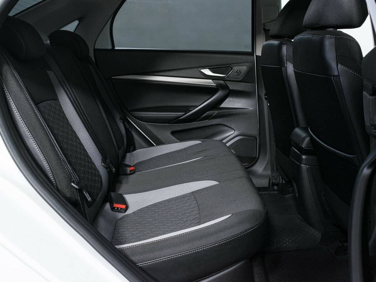 Купить Lada (ВАЗ) Vesta с пробегом. Фото: #9