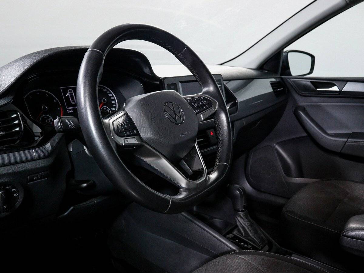 Купить Volkswagen Polo с пробегом. Фото: #13