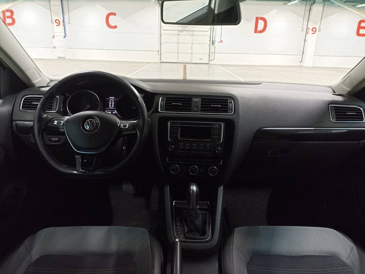 Купить Volkswagen Jetta с пробегом. Фото: #13