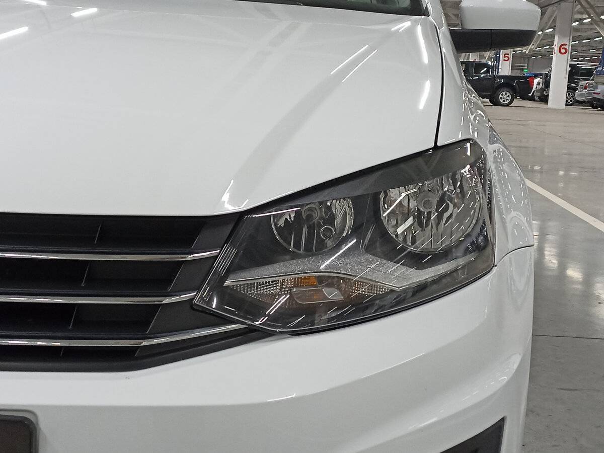 Купить Volkswagen Polo с пробегом. Фото: #16