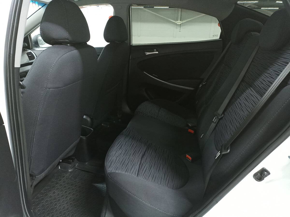 Купить Hyundai Solaris с пробегом. Фото: #11