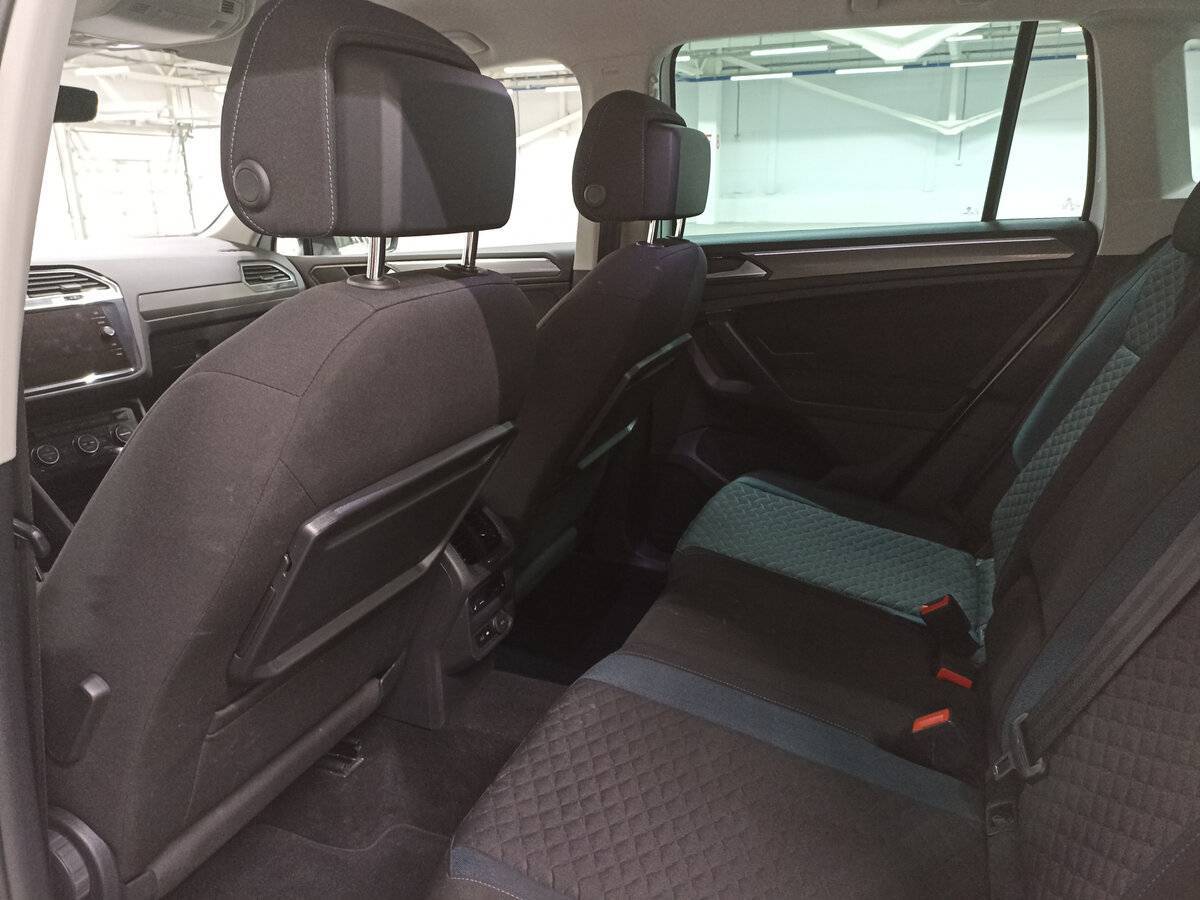 Купить Volkswagen Tiguan с пробегом. Фото: #11