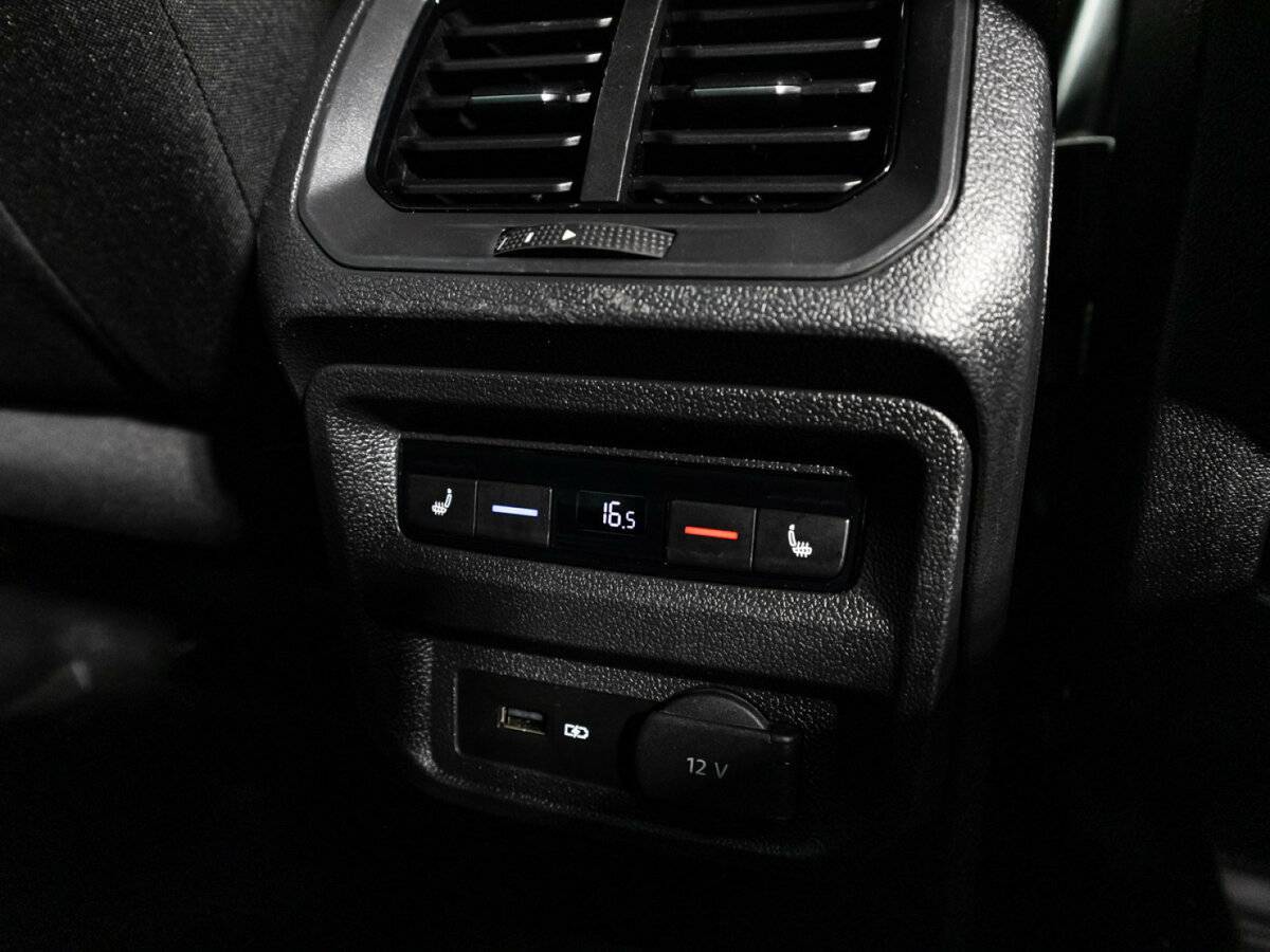 Купить Volkswagen Tiguan с пробегом. Фото: #23