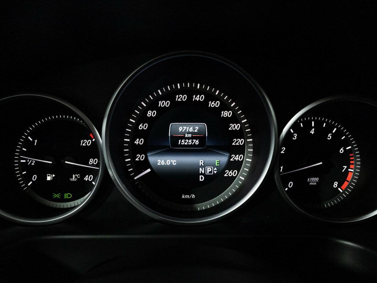 Купить Mercedes-Benz E-Класс с пробегом. Фото: #11