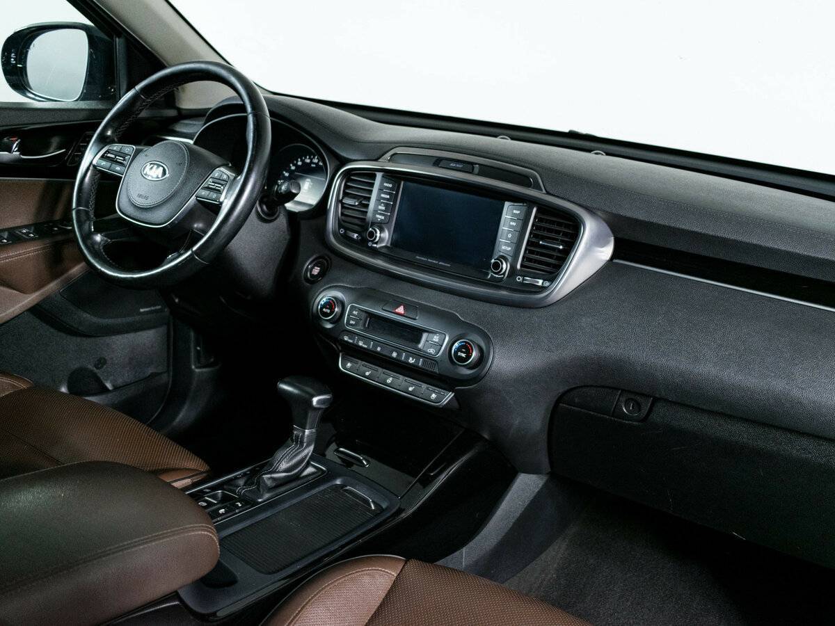 Купить Kia Sorento с пробегом. Фото: #7