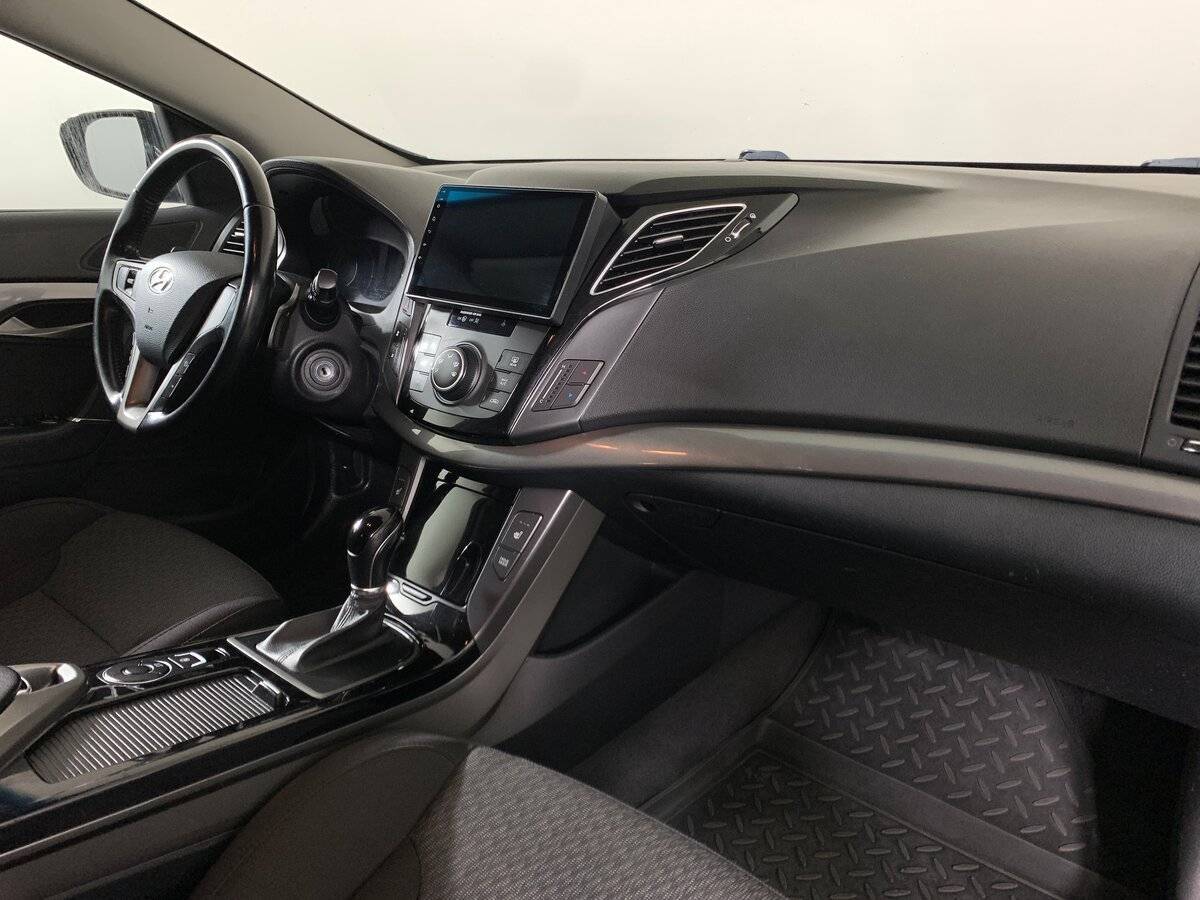 Купить Hyundai i40 с пробегом. Фото: #12