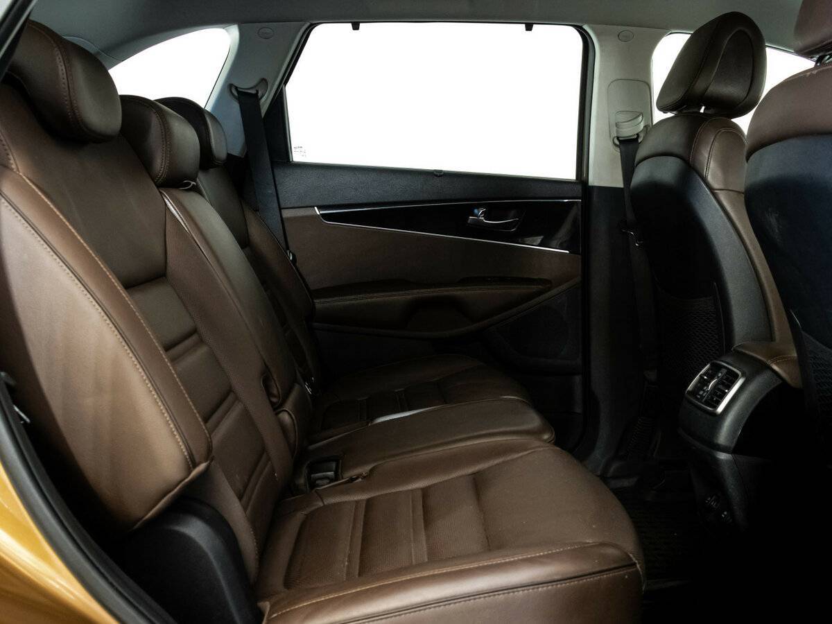 Купить Kia Sorento с пробегом. Фото: #19