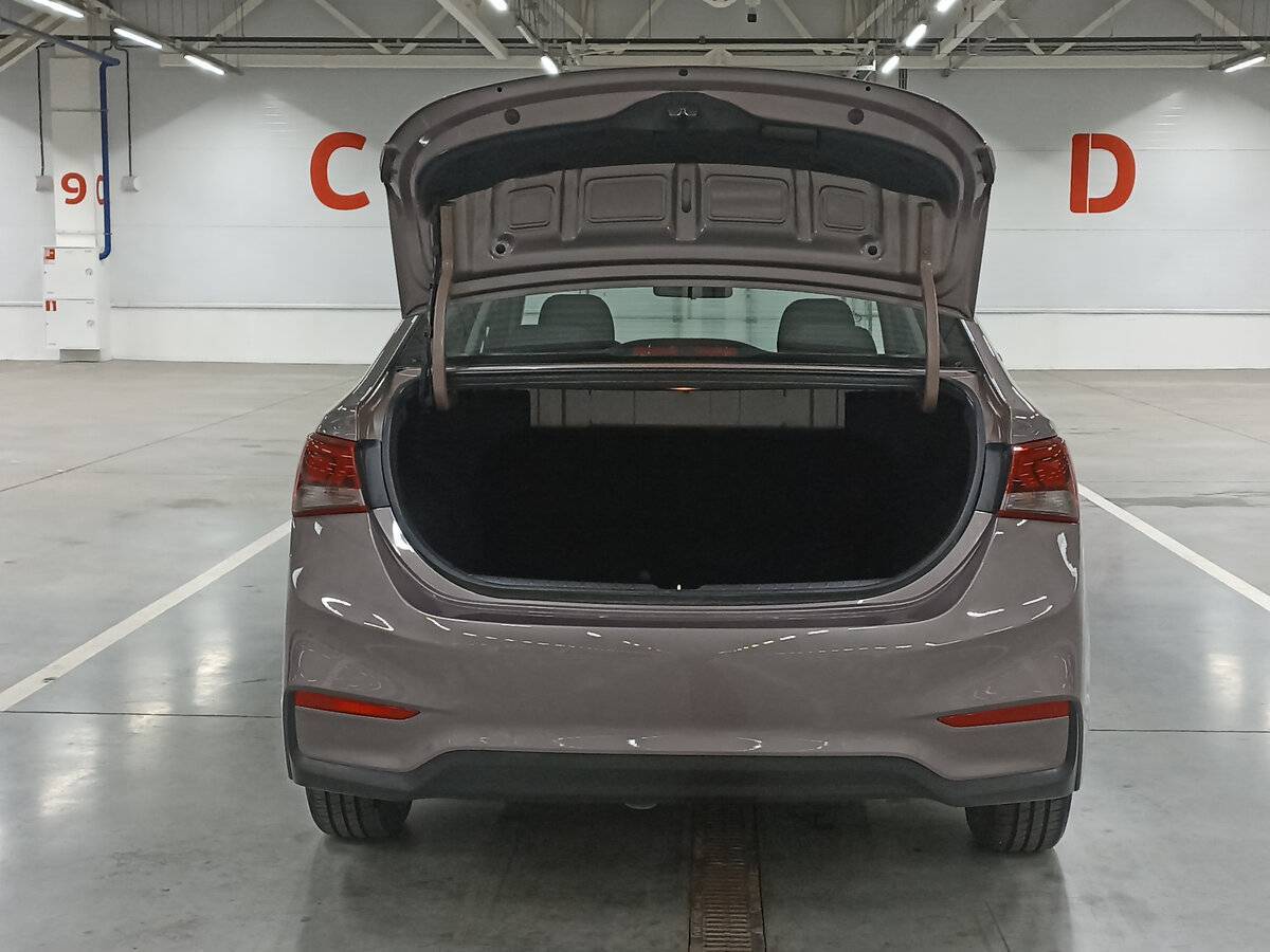 Купить Hyundai Solaris с пробегом. Фото: #9