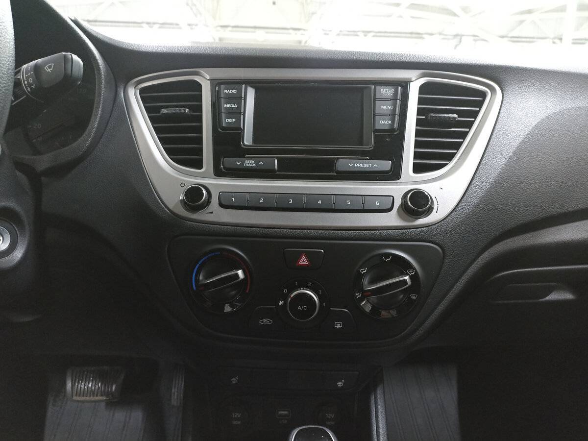 Купить Hyundai Solaris с пробегом. Фото: #14