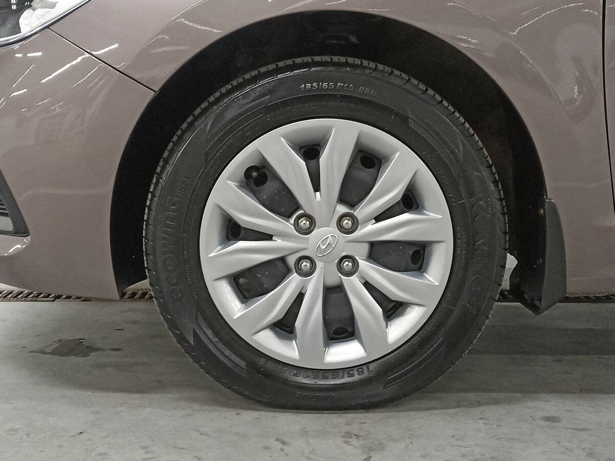 Купить Hyundai Solaris с пробегом. Фото: #17