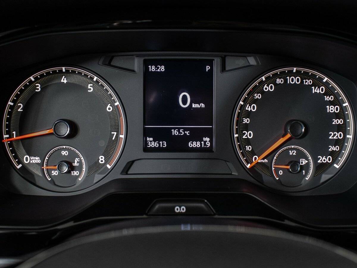 Купить Volkswagen Bora с пробегом. Фото: #9