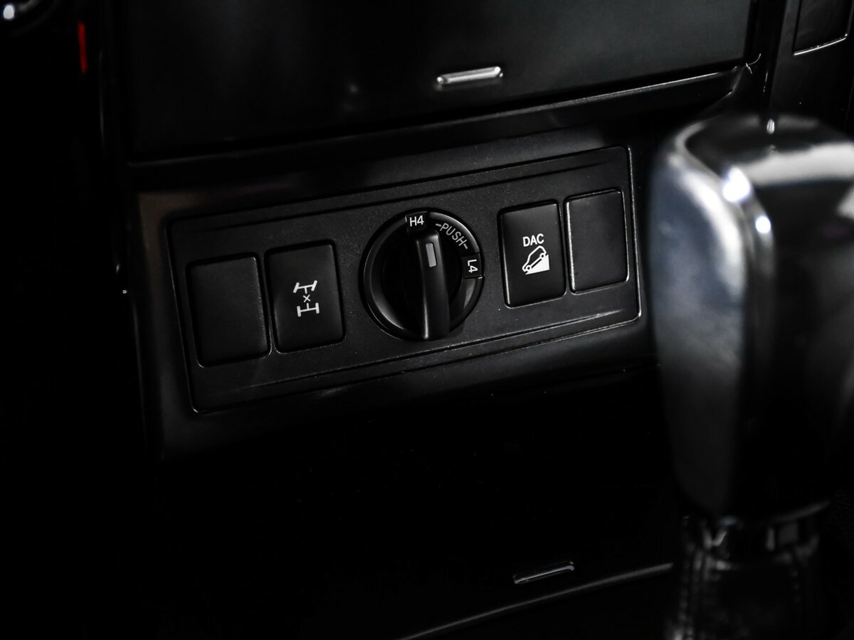 Купить Toyota Land Cruiser Prado с пробегом. Фото: #14