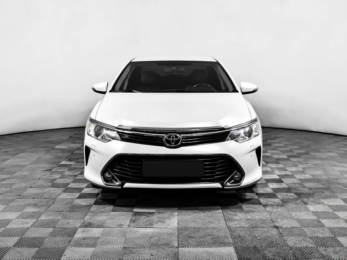 Купить Toyota Camry с пробегом. Фото: #1