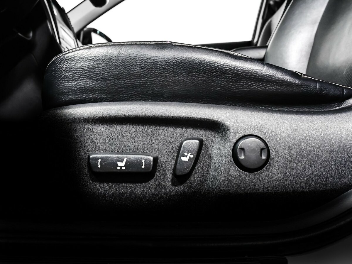 Купить Toyota Camry с пробегом. Фото: #11