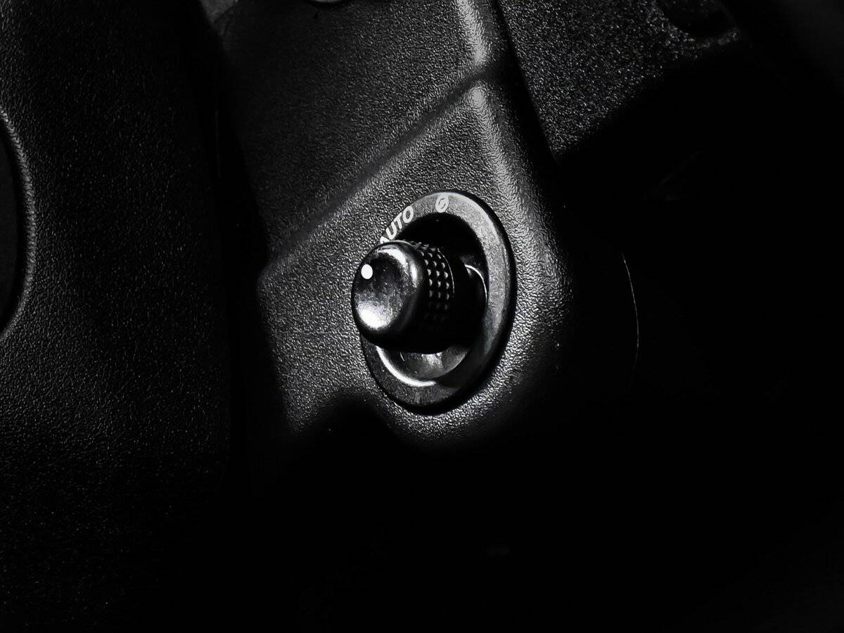 Купить Land Rover Discovery с пробегом. Фото: #19