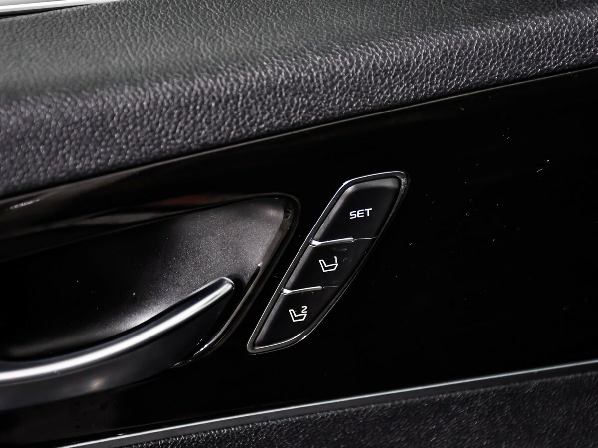 Купить Kia Sorento с пробегом. Фото: #18