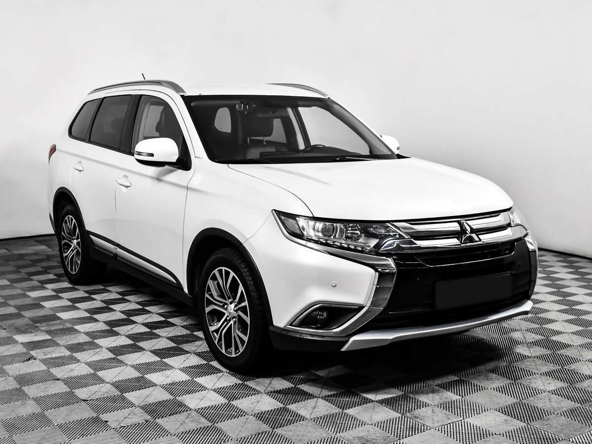 Купить Mitsubishi Outlander с пробегом. Фото: #2