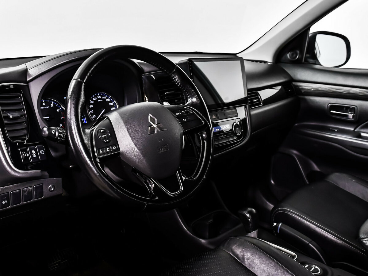 Купить Mitsubishi Outlander с пробегом. Фото: #9