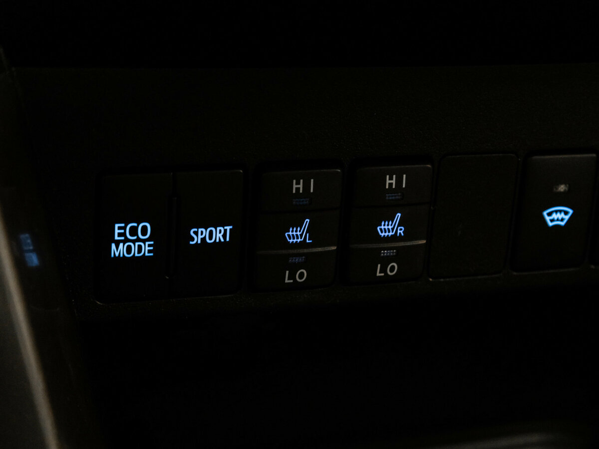 Купить Toyota RAV4 с пробегом. Фото: #18