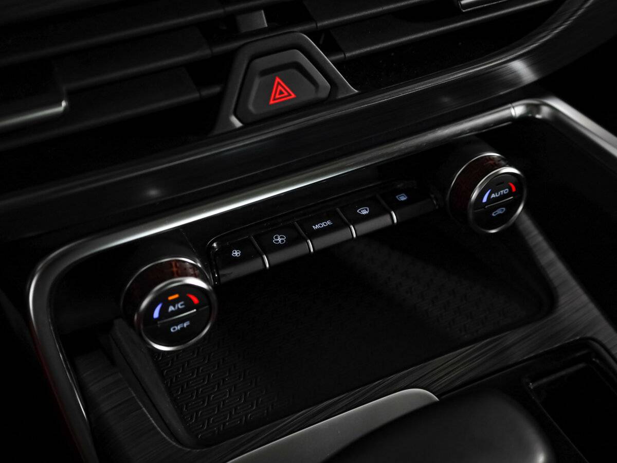 Купить Geely Tugella с пробегом. Фото: #19