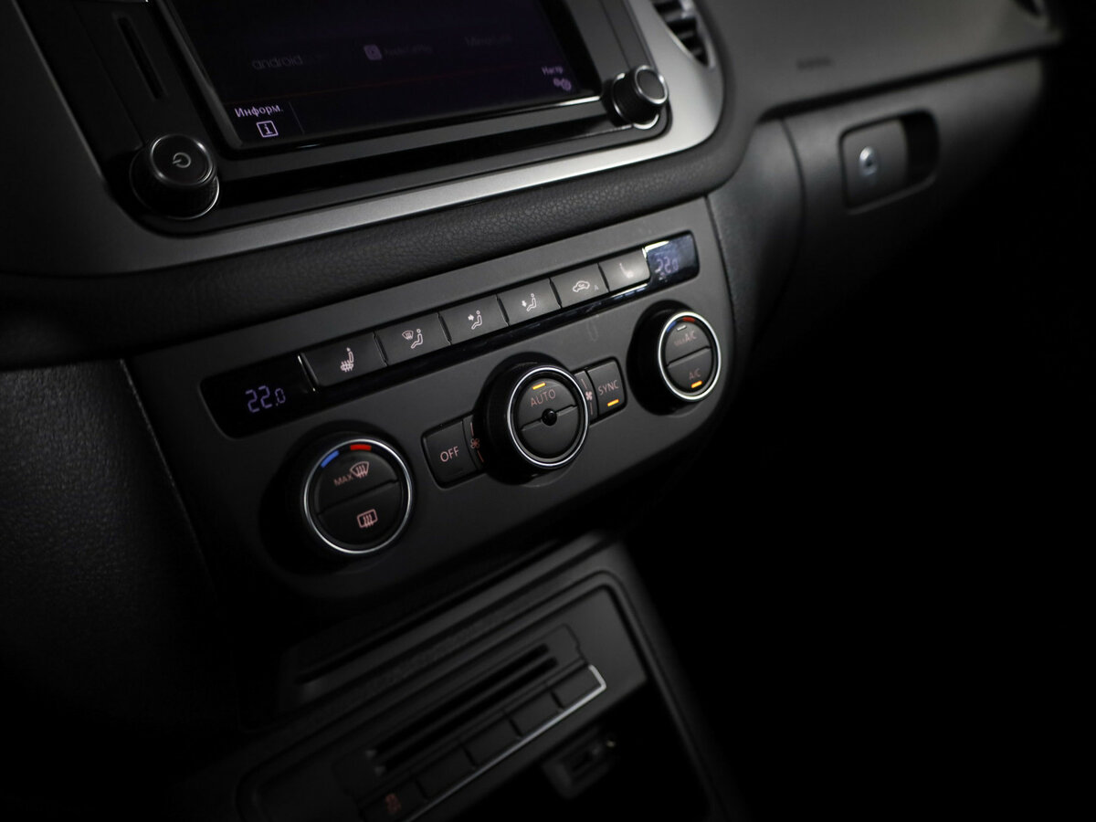 Купить Volkswagen Tiguan с пробегом. Фото: #21