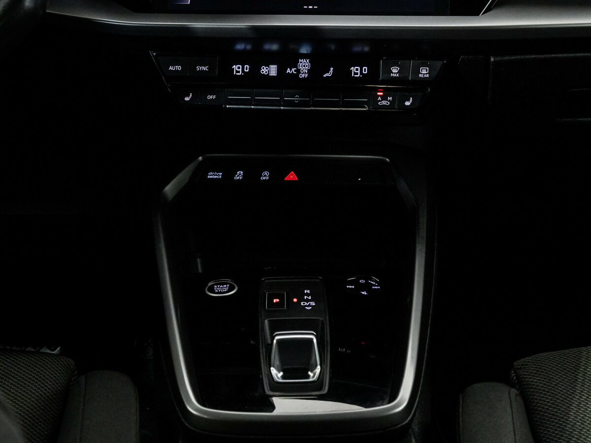 Купить Audi A3 с пробегом. Фото: #10